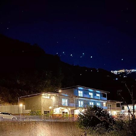 Sl Manor Hill Resort Масурі Екстер'єр фото