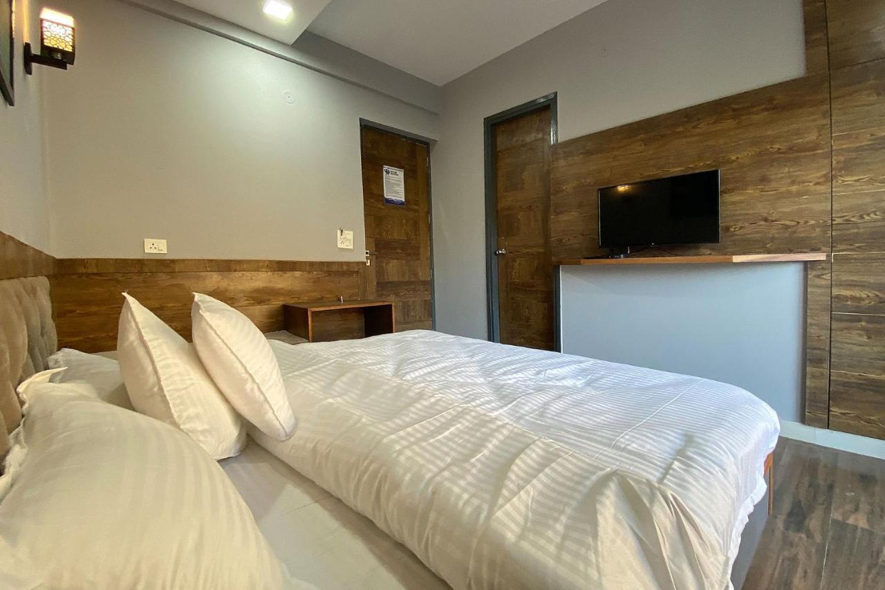 Sl Manor Hill Resort Масурі Екстер'єр фото